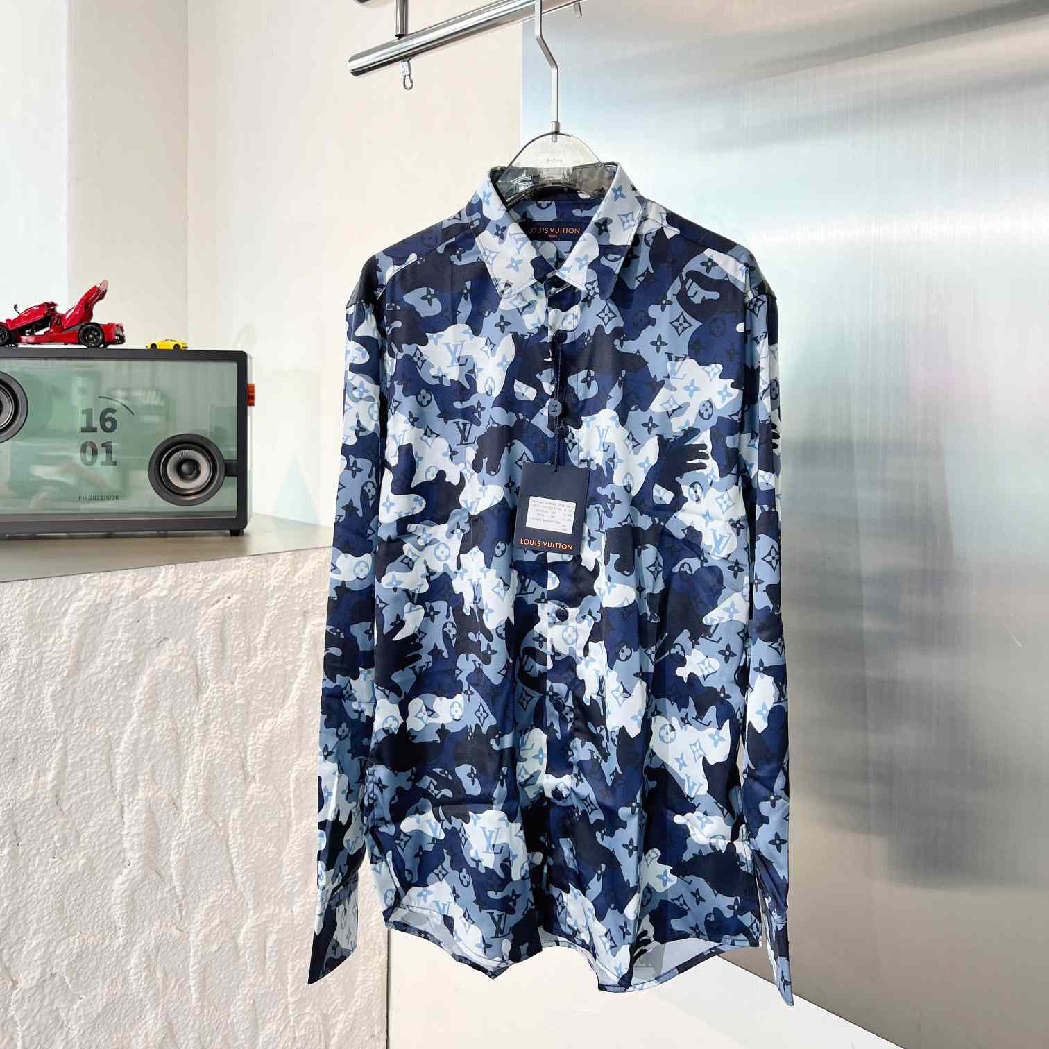Louis Vuitton Camo Regular Silk Shirt   1A7XVH - FashionPlug