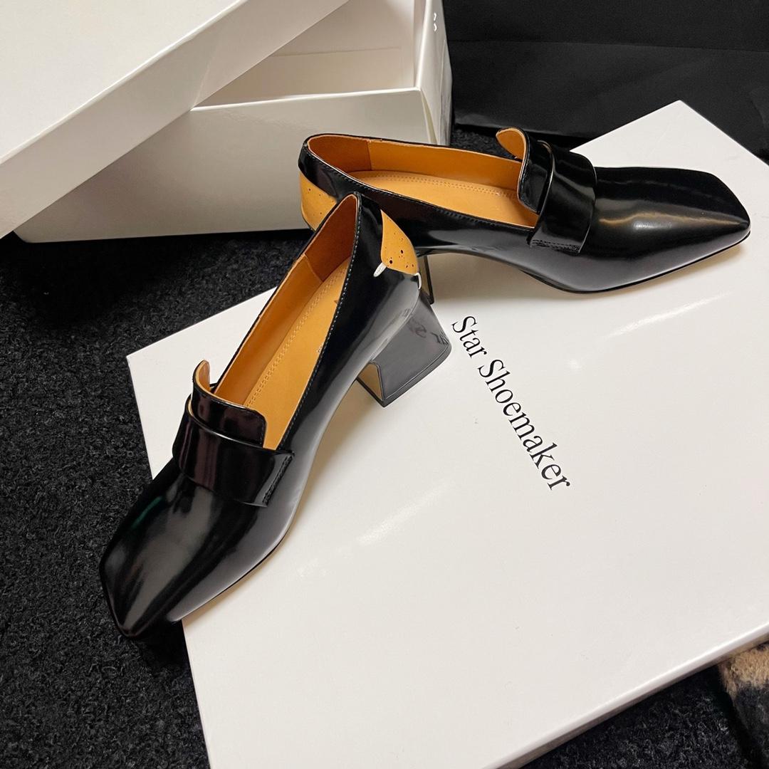 Maison Margiela Décortiqué Court Shoes - FashionPlug