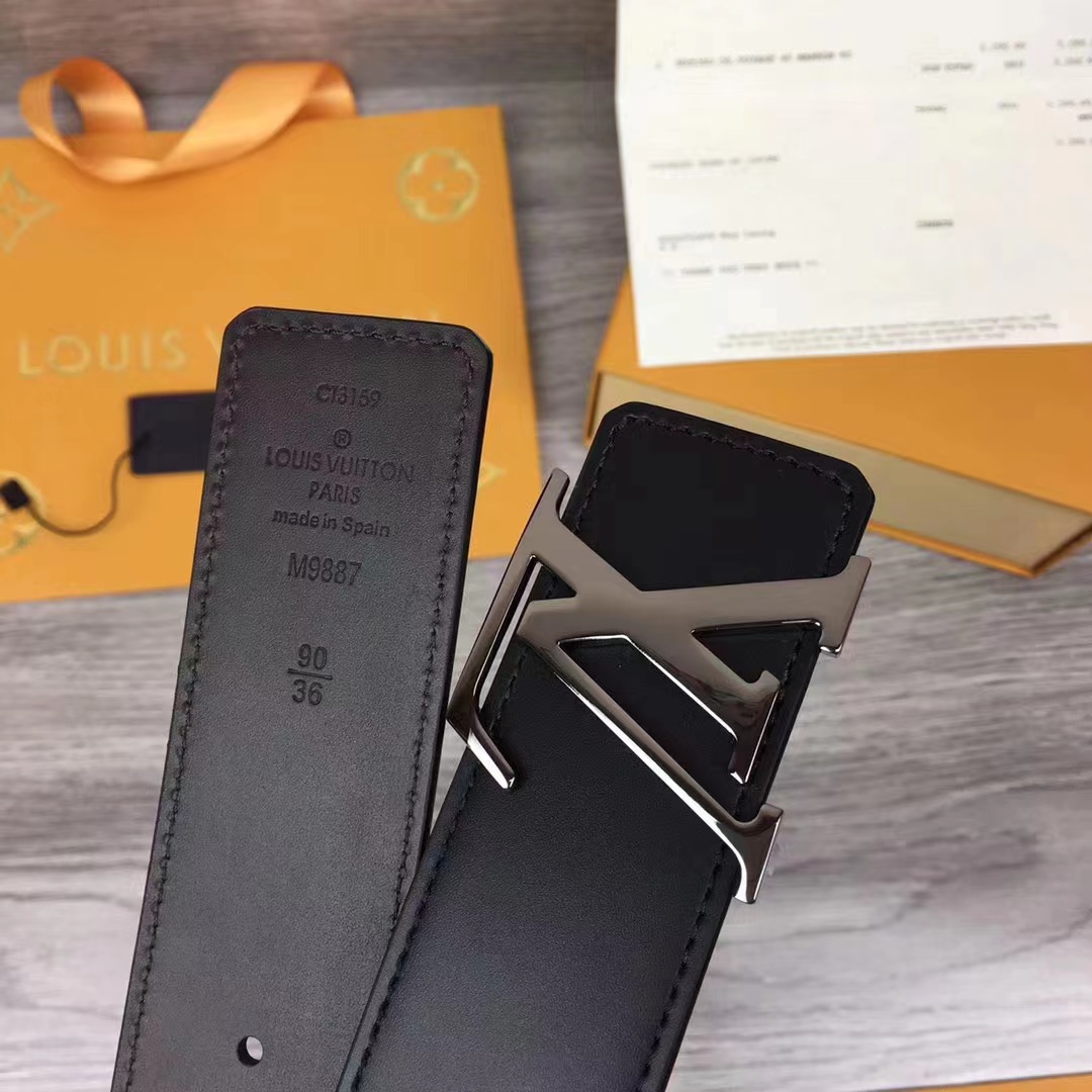 Louis Vuitton LV Initiales 40MM Reversible      M9887Q - FashionPlug