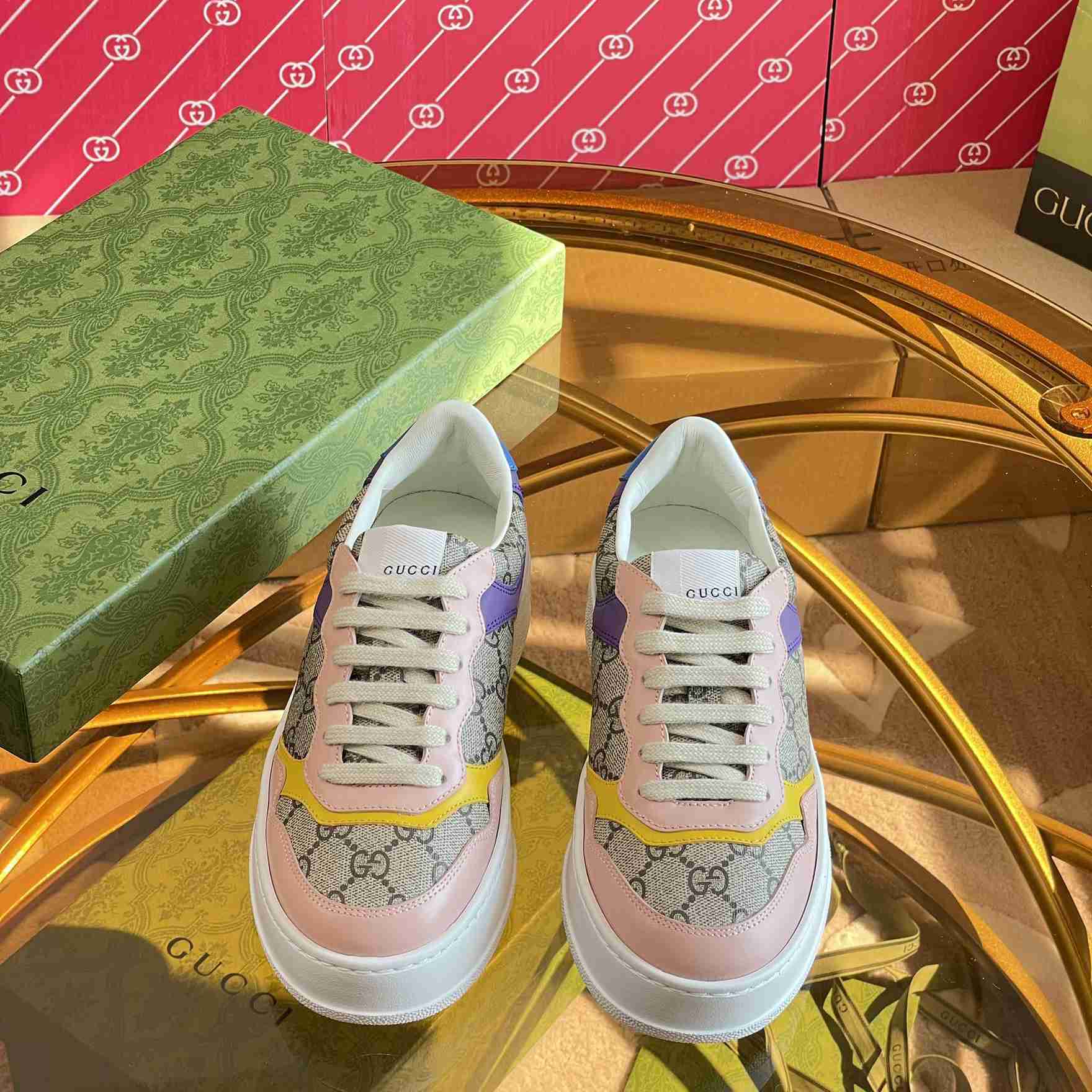 Gucci Women's GG Sneaker - FashionPlug