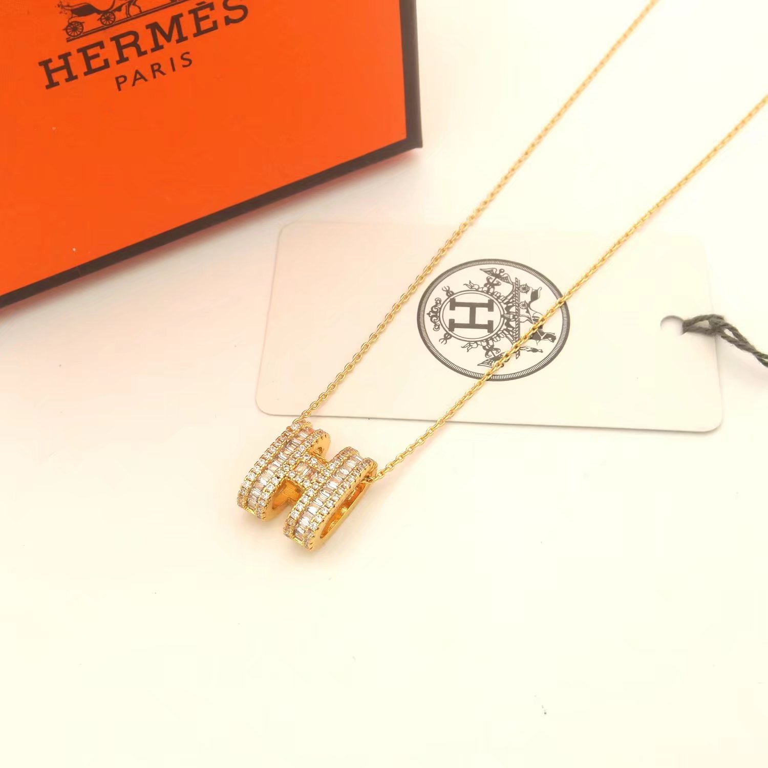 Hermes Necklace - FashionPlug