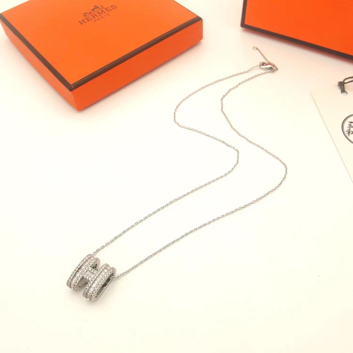 Hermes Necklace - FashionPlug