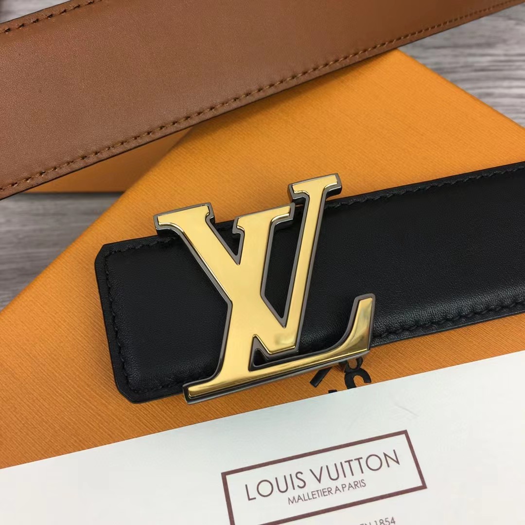 Louis Vuitton Rays 40mm Reversible Belt   M0630U - FashionPlug