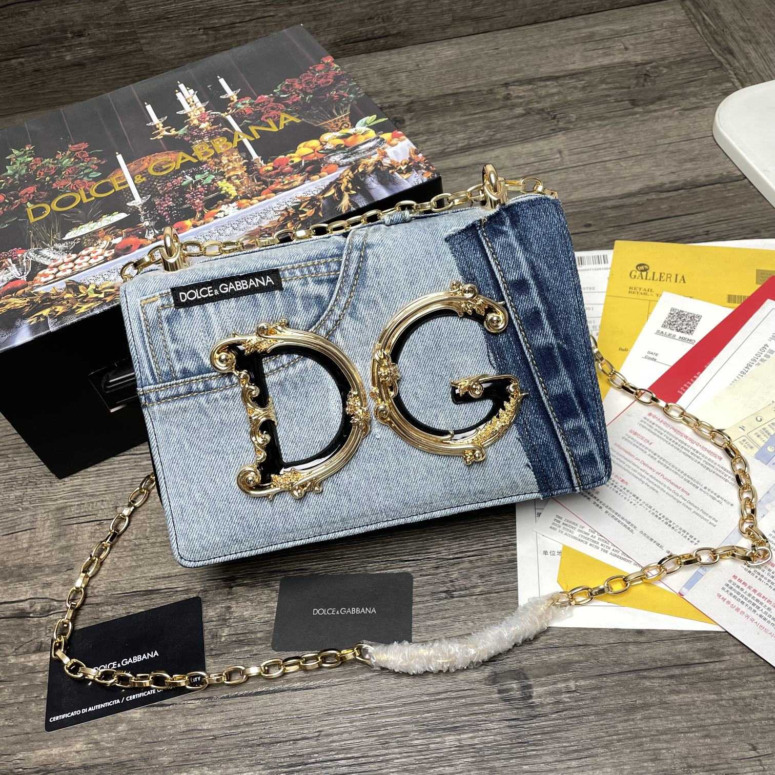 Dolce & Gabbana DG Girls Mini Shoulder Bag(23-17-6.5cm) - FashionPlug