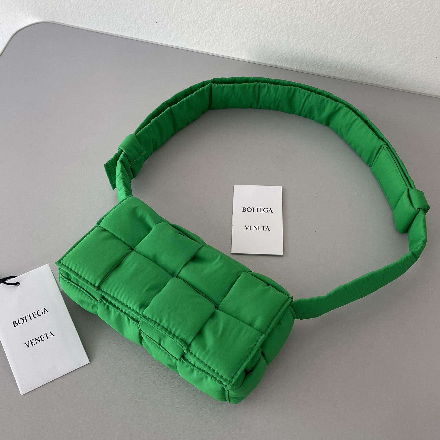 Bottega Veneta Padded Tech Cassette Padded Intreccio Nylon Cross-Body Bag(19-10-5cm) - FashionPlug