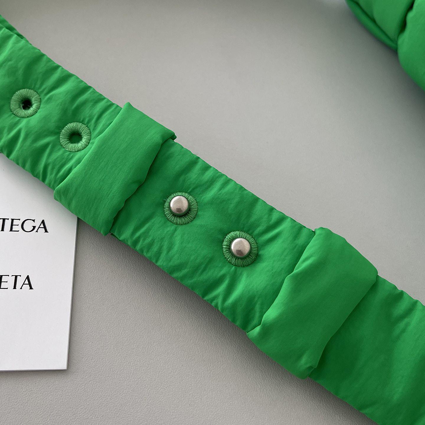 Bottega Veneta Padded Tech Cassette Padded Intreccio Nylon Cross-Body Bag(19-10-5cm) - FashionPlug