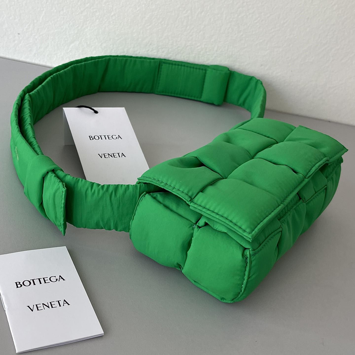 Bottega Veneta Padded Tech Cassette Padded Intreccio Nylon Cross-Body Bag(19-10-5cm) - FashionPlug