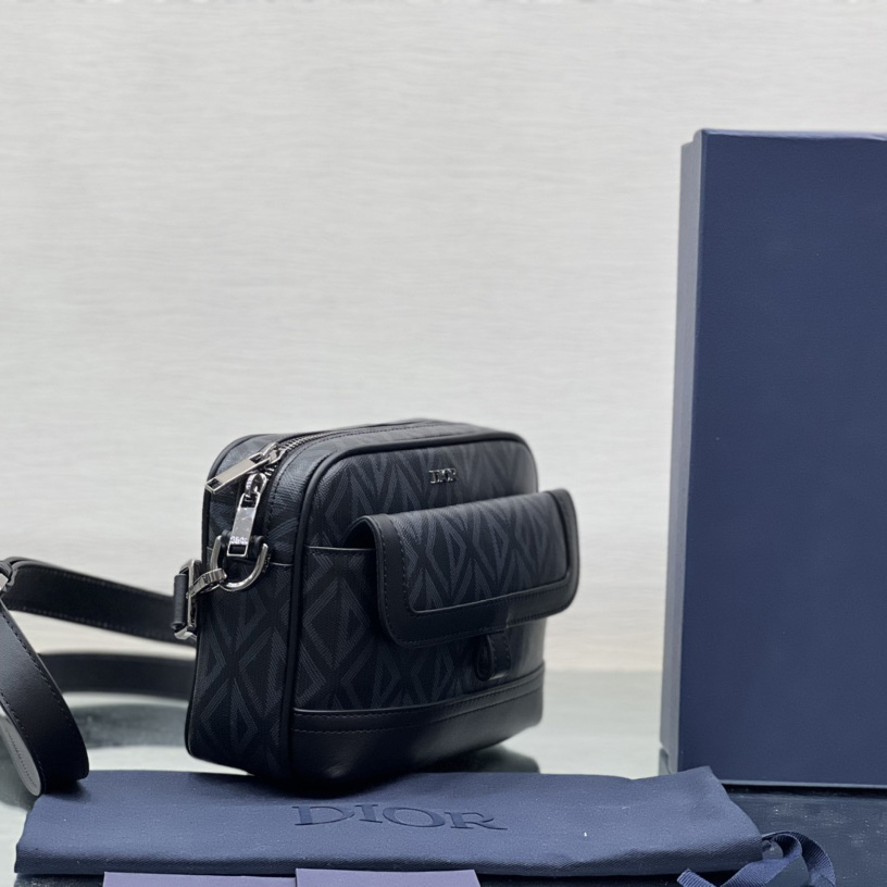 Dior Hit The Road Messenger Pouch(20.5-15-7 cm) - FashionPlug
