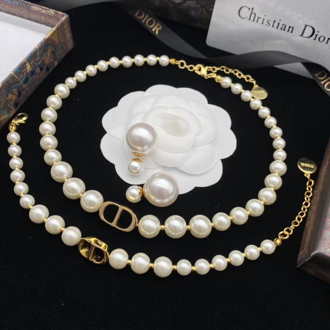 Dior 30 Montaigne Choker  Necklace - FashionPlug