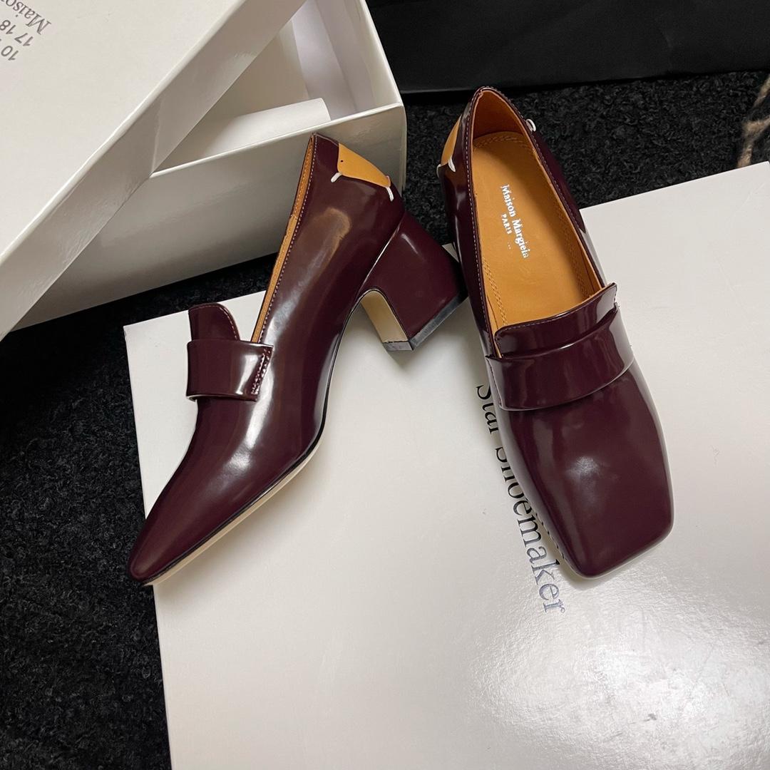 Maison Margiela Décortiqué Court Shoes - FashionPlug