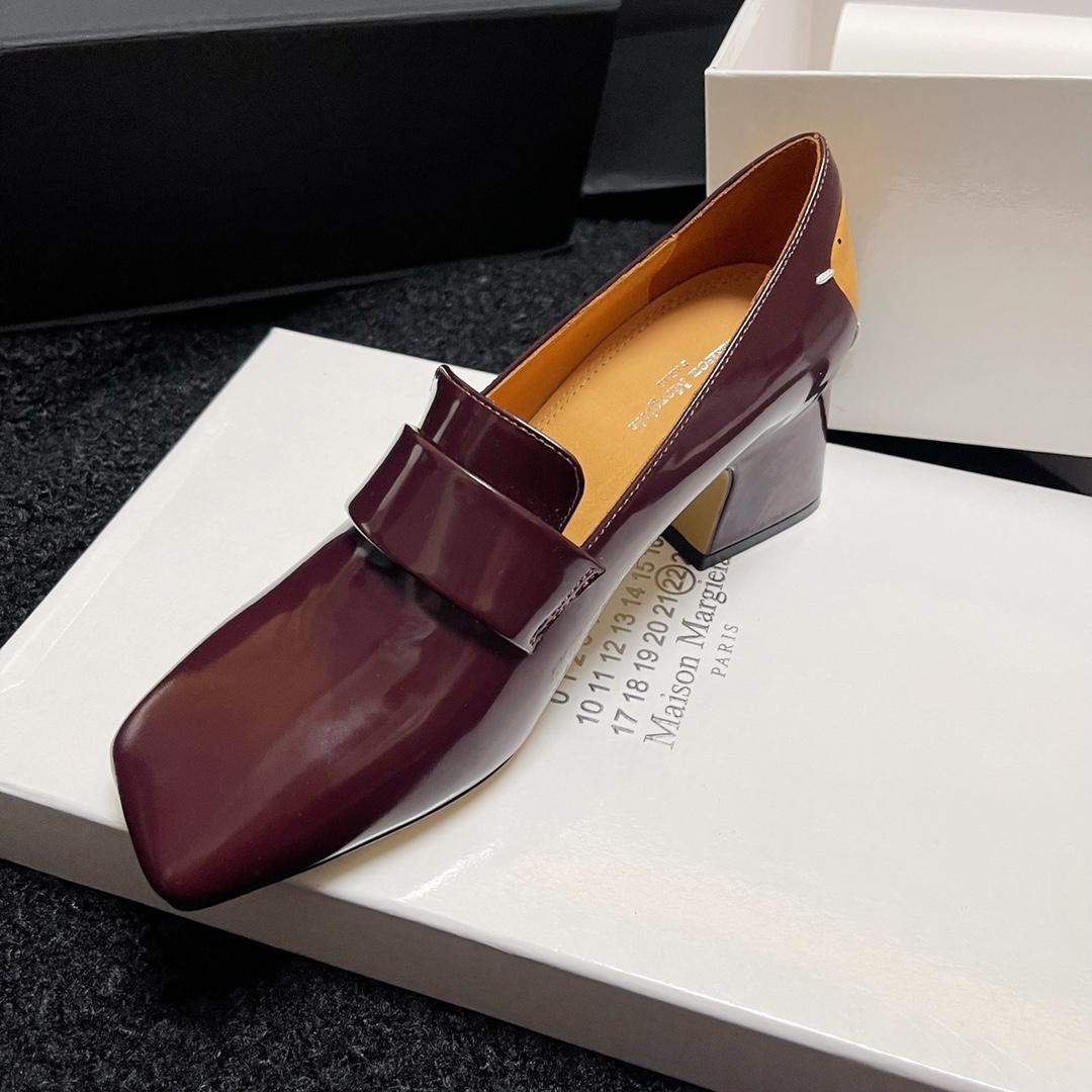 Maison Margiela Décortiqué Court Shoes - FashionPlug