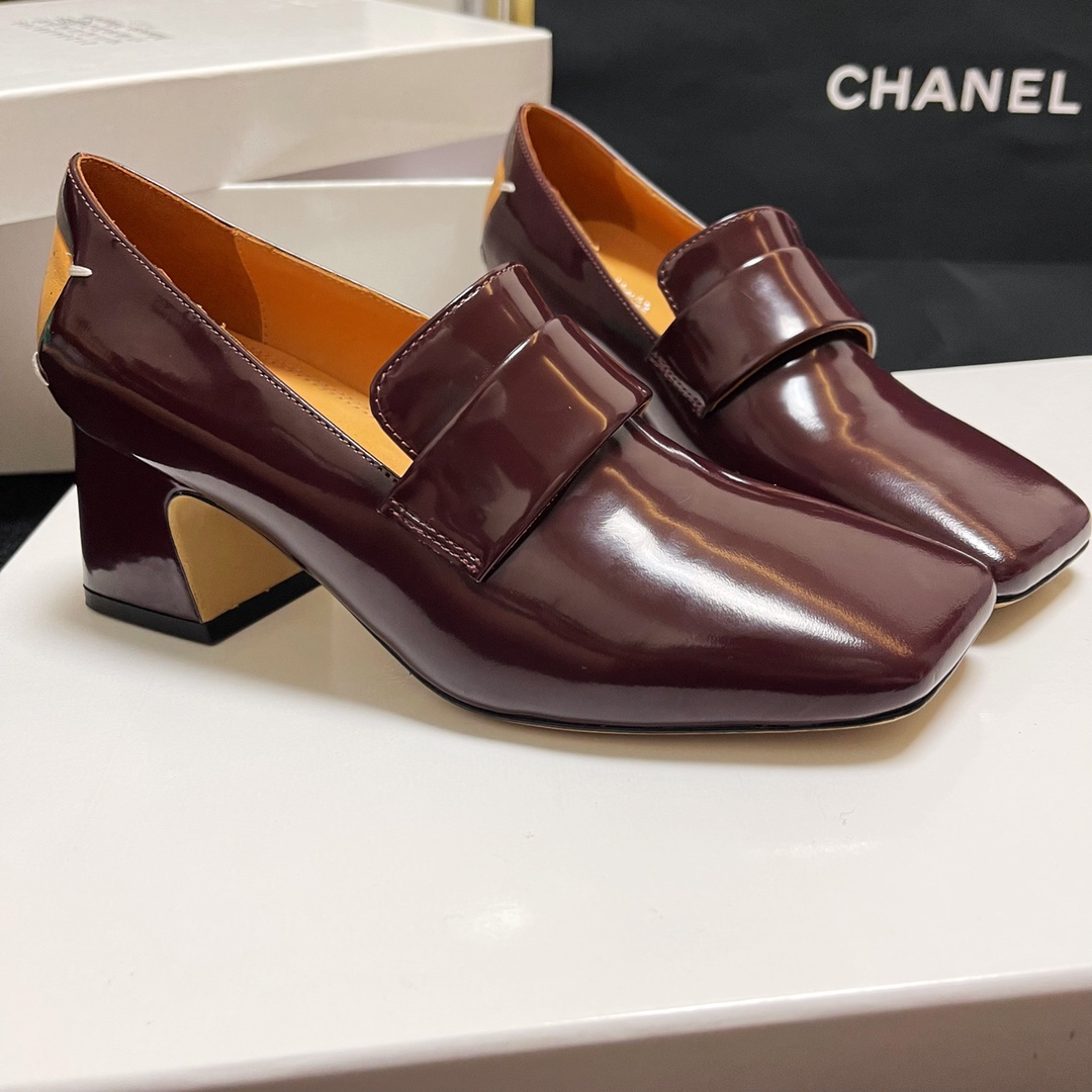 Maison Margiela Décortiqué Court Shoes - FashionPlug