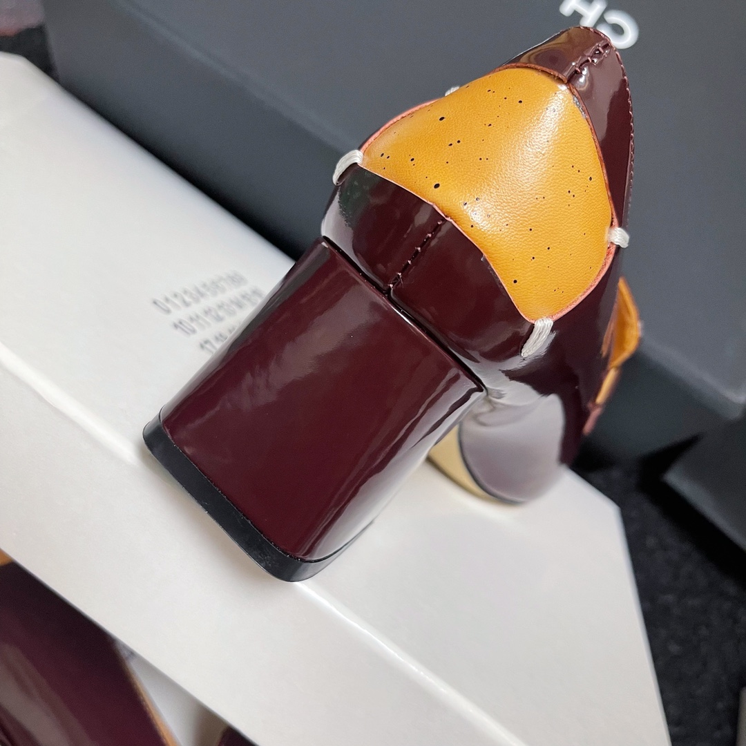 Maison Margiela Décortiqué Court Shoes - FashionPlug