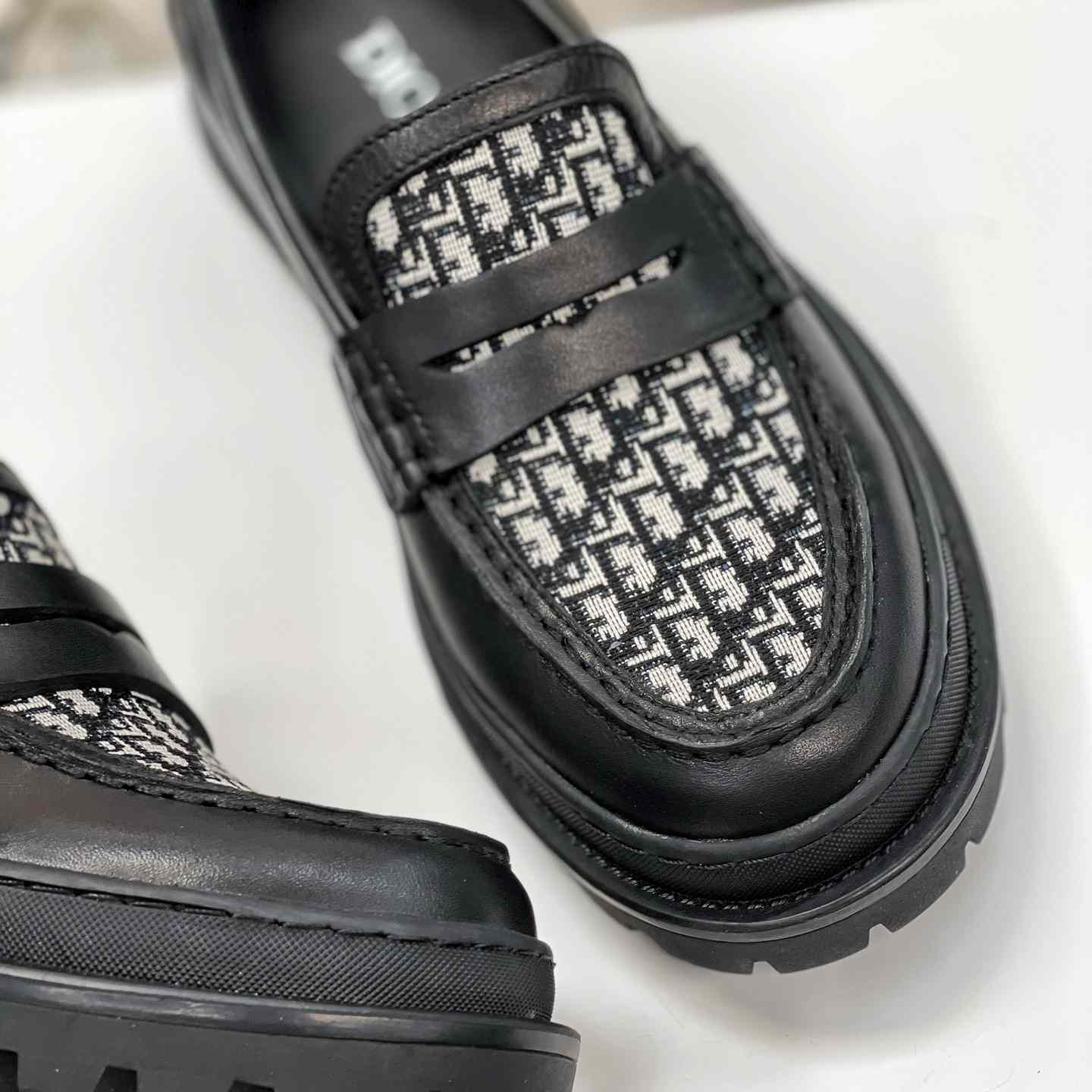 Dior Loafer - FashionPlug