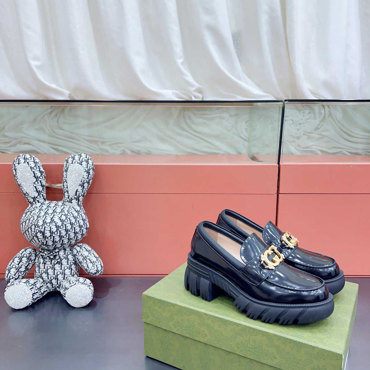 Gucci Women's Lug Sole Interlocking G Loafer - FashionPlug