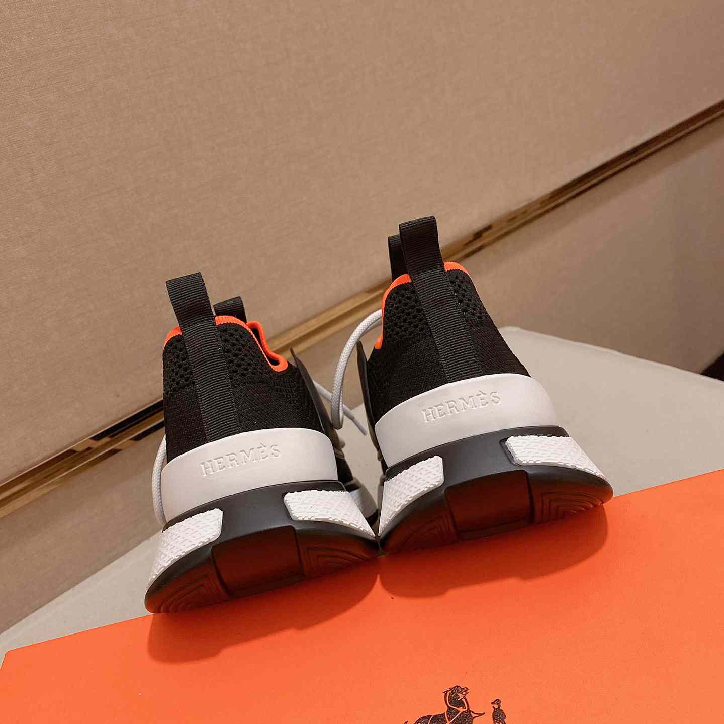 Hermes Sneaker - FashionPlug