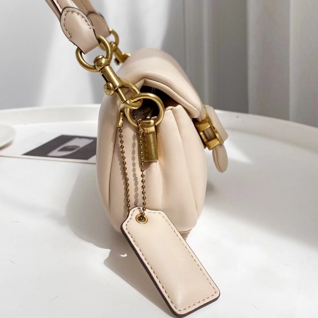 Coach Pillow Tabby Shoulder Bag(18.5-10.5-6.5cm) - FashionPlug
