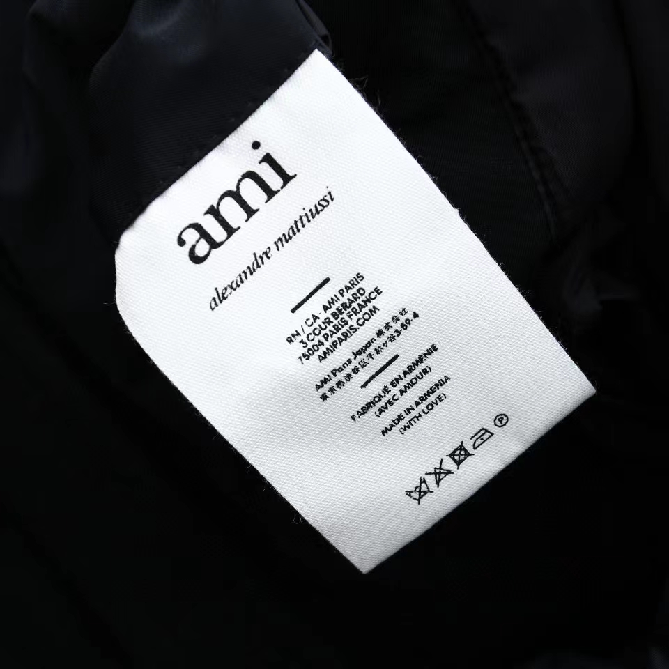 Ami Paris Ami de Coeur-patch padded jacket - FashionPlug