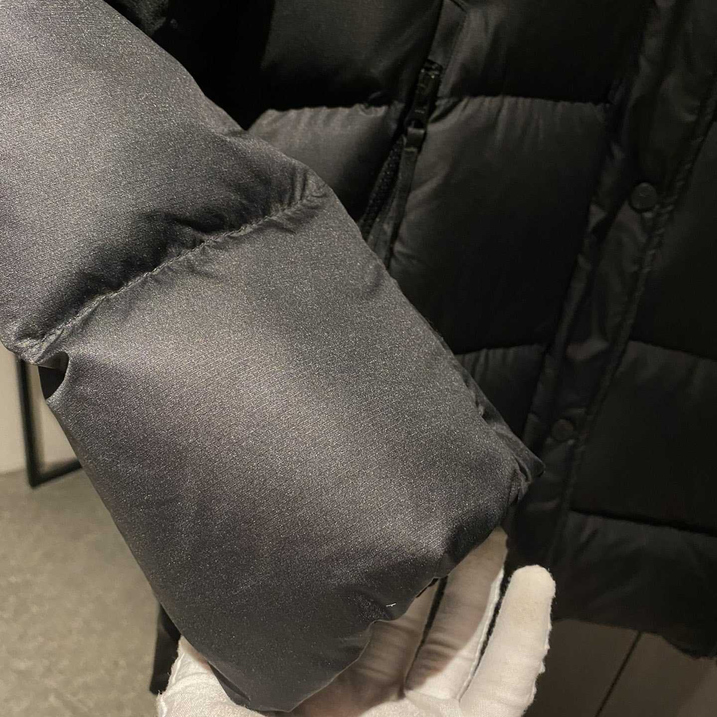The North Face Embroidered-Logo Padded Coat - FashionPlug