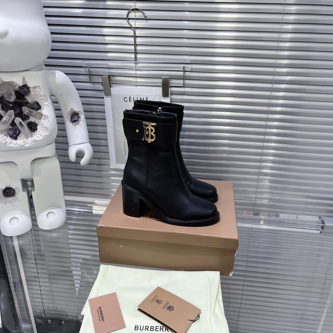 Burberry Leather Boots - FashionPlug