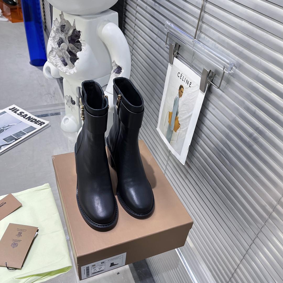 Burberry Leather Boots - FashionPlug