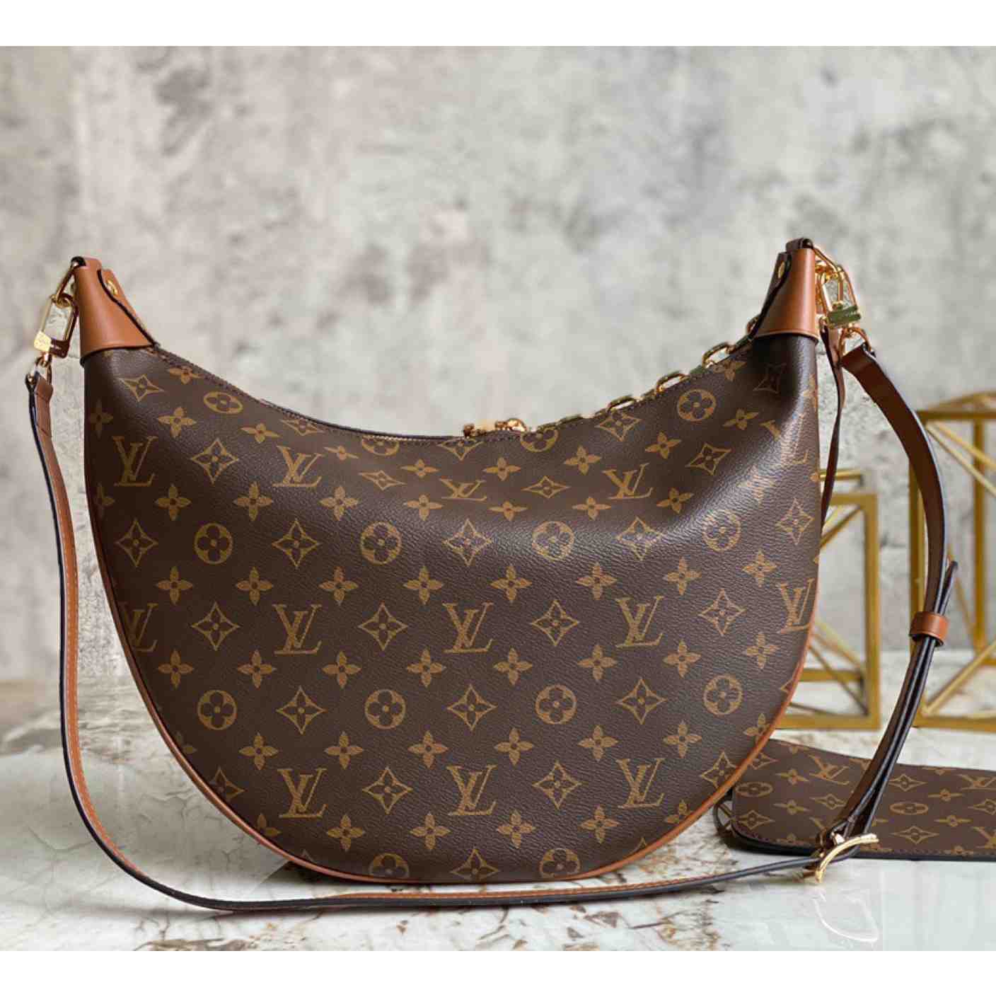 Louis Vuitton Loop Hobo(38-30-10cm)     M46311 - FashionPlug