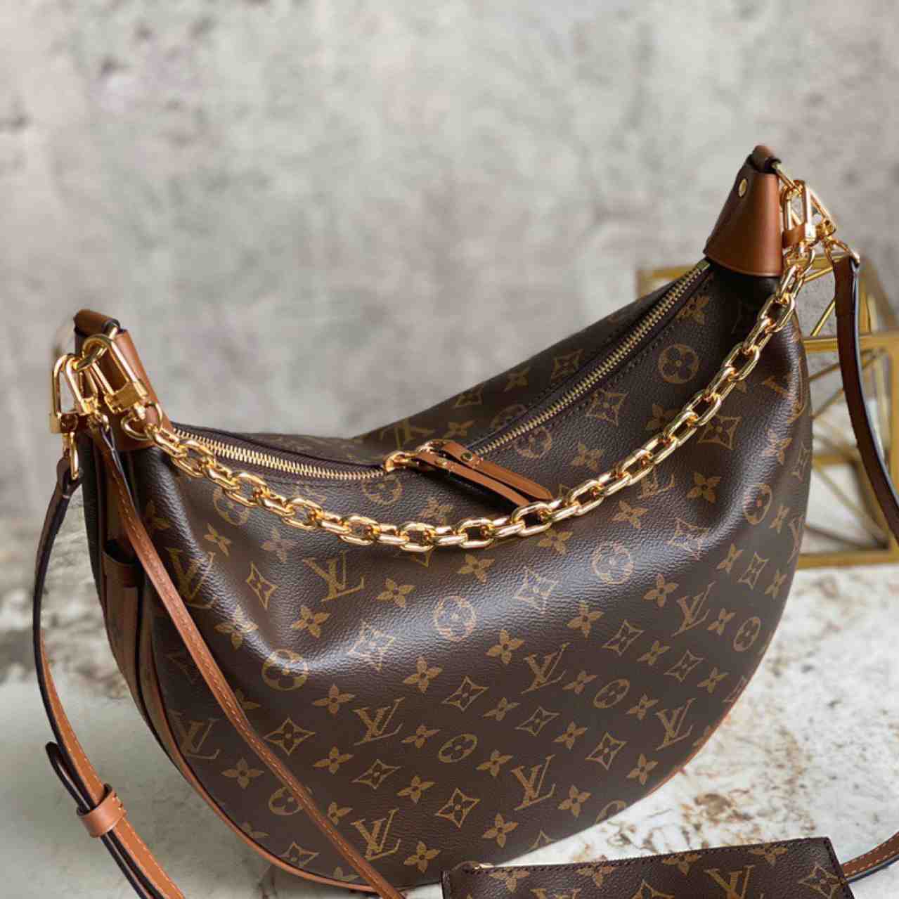 Louis Vuitton Loop Hobo(38-30-10cm)     M46311 - FashionPlug