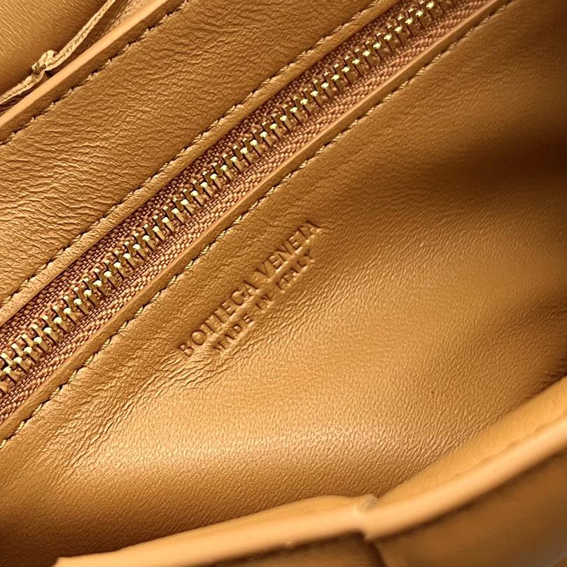 Bottega Veneta Small Padded Cassette - FashionPlug