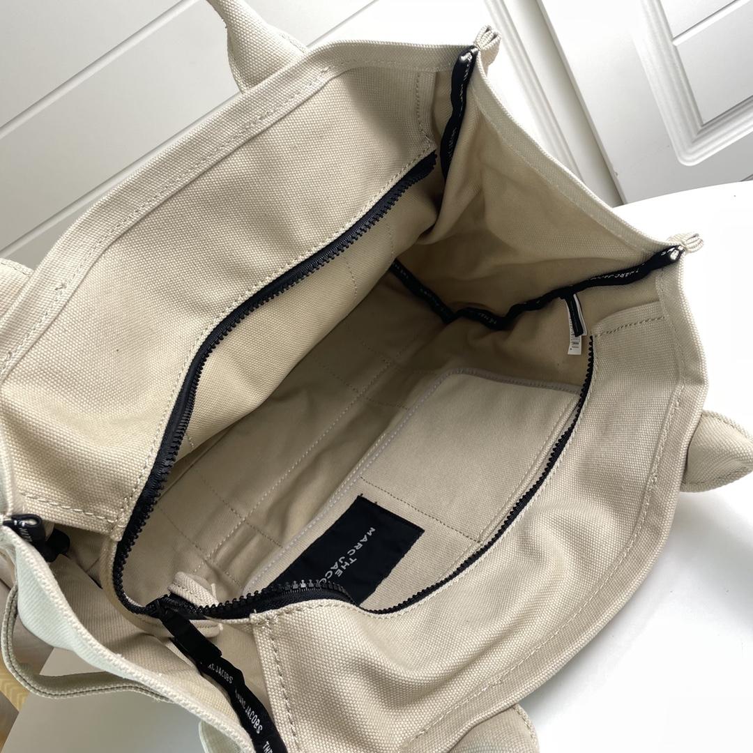 Marc Jacobs The MediumTraveler Tote Bag(41.5cm-12.5-35cm) - FashionPlug