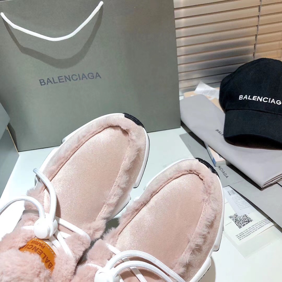 Balenciaga Ankle Boots - FashionPlug