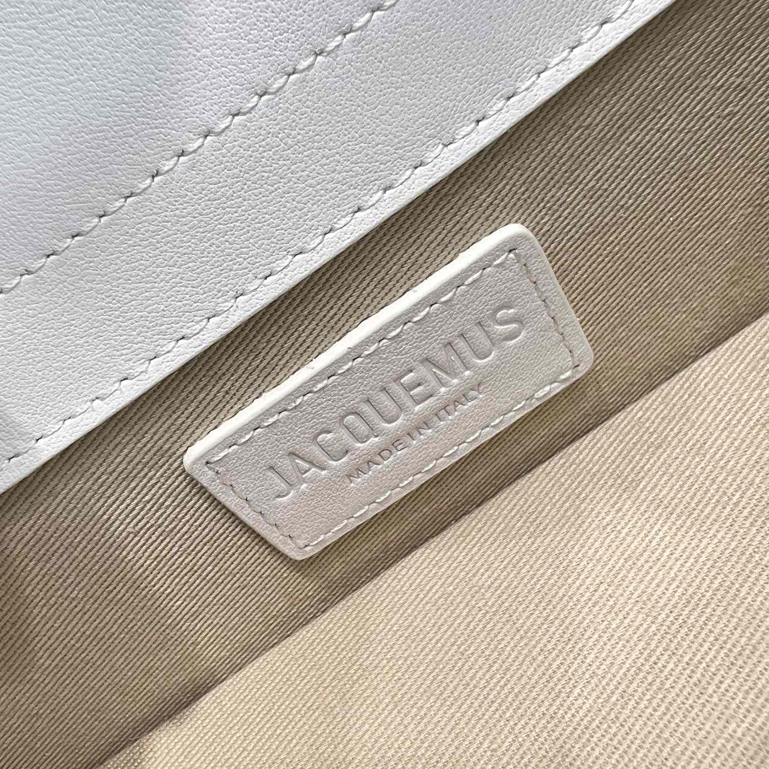 Jacquemus Le Bambino Small Handbag With Adjustable Crossbody Strap(18-6-7cm) - FashionPlug