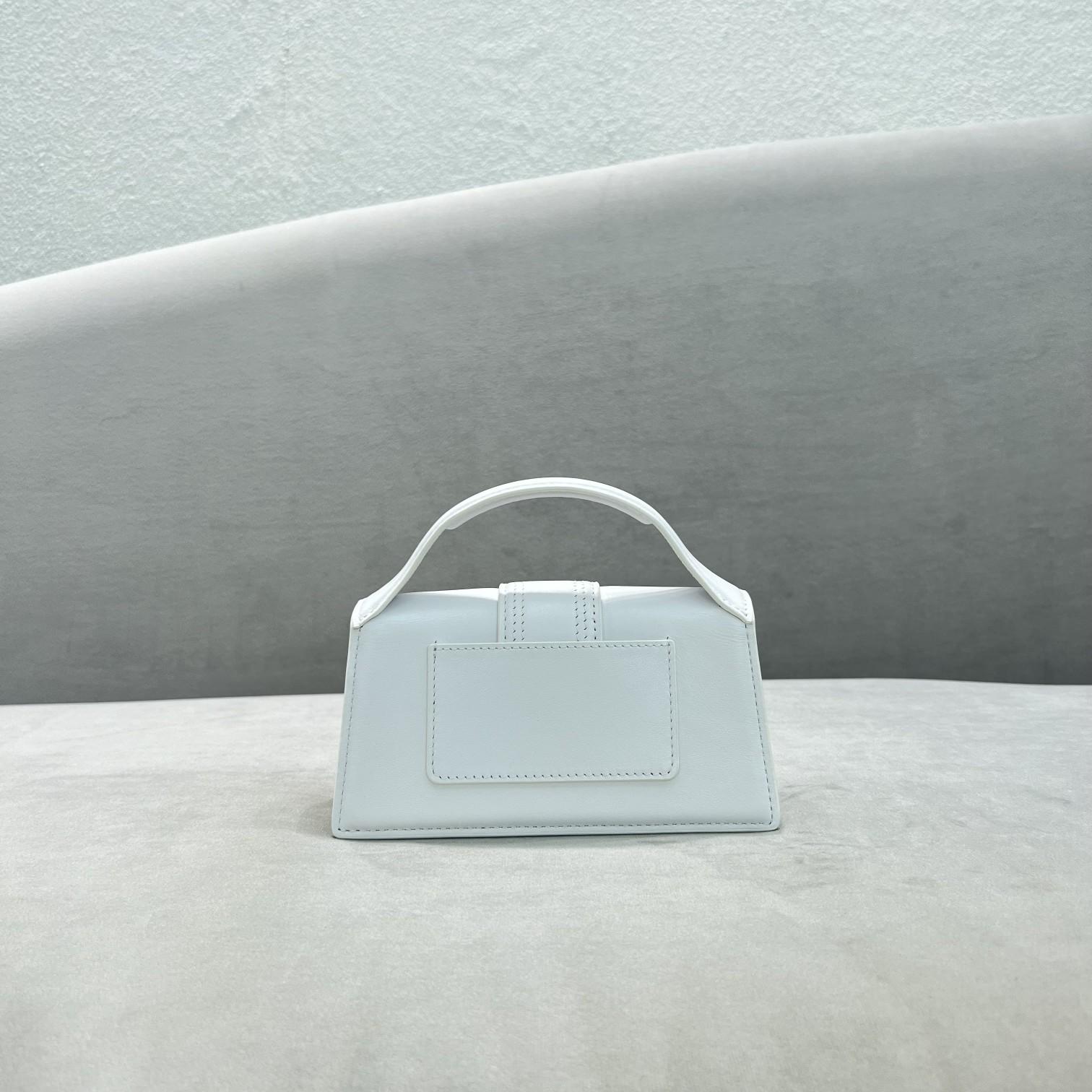 Jacquemus Le Bambino Small Handbag With Adjustable Crossbody Strap(18-6-7cm) - FashionPlug