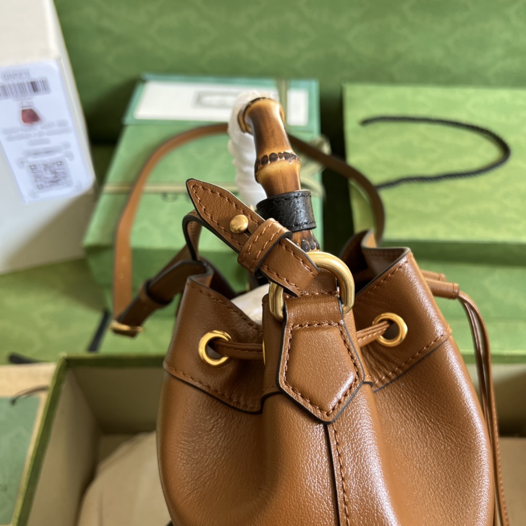 Gucci Diana Small Bucket Bag (23.5-38-10.5cm) - FashionPlug