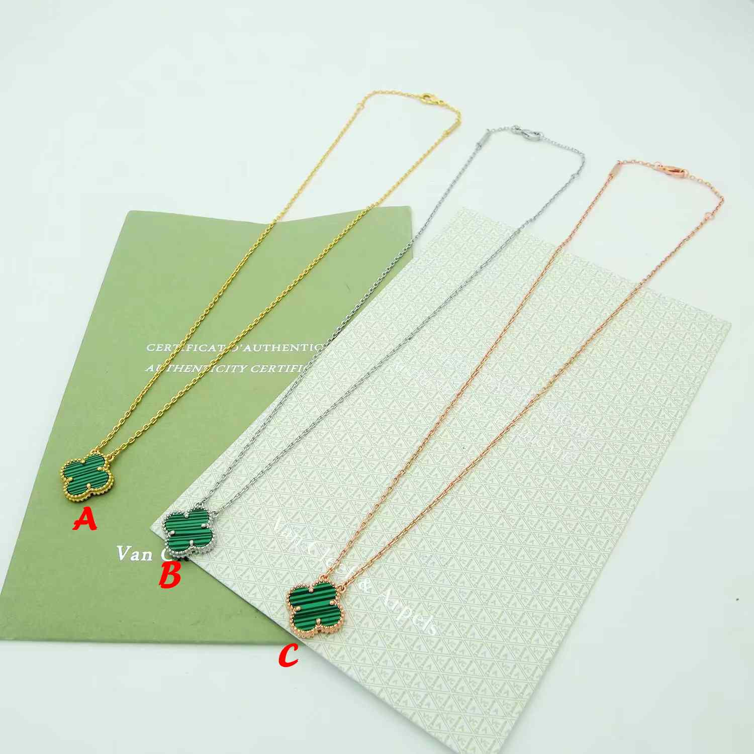 Van Cleef & Arpels Necklace - FashionPlug