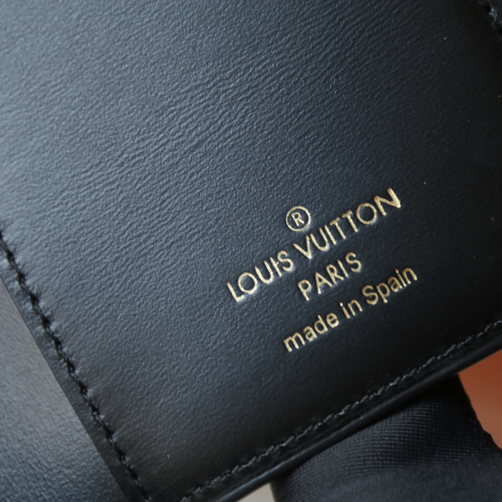 Louis Vuitton Dauphine Compact Wallet (12-9.5-3.5cm)   M68725 - FashionPlug
