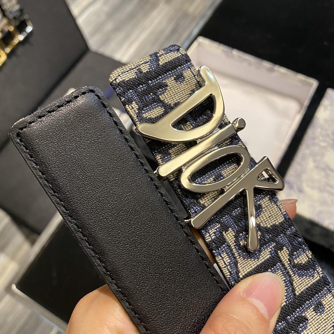 Dior Buckle - FashionPlug