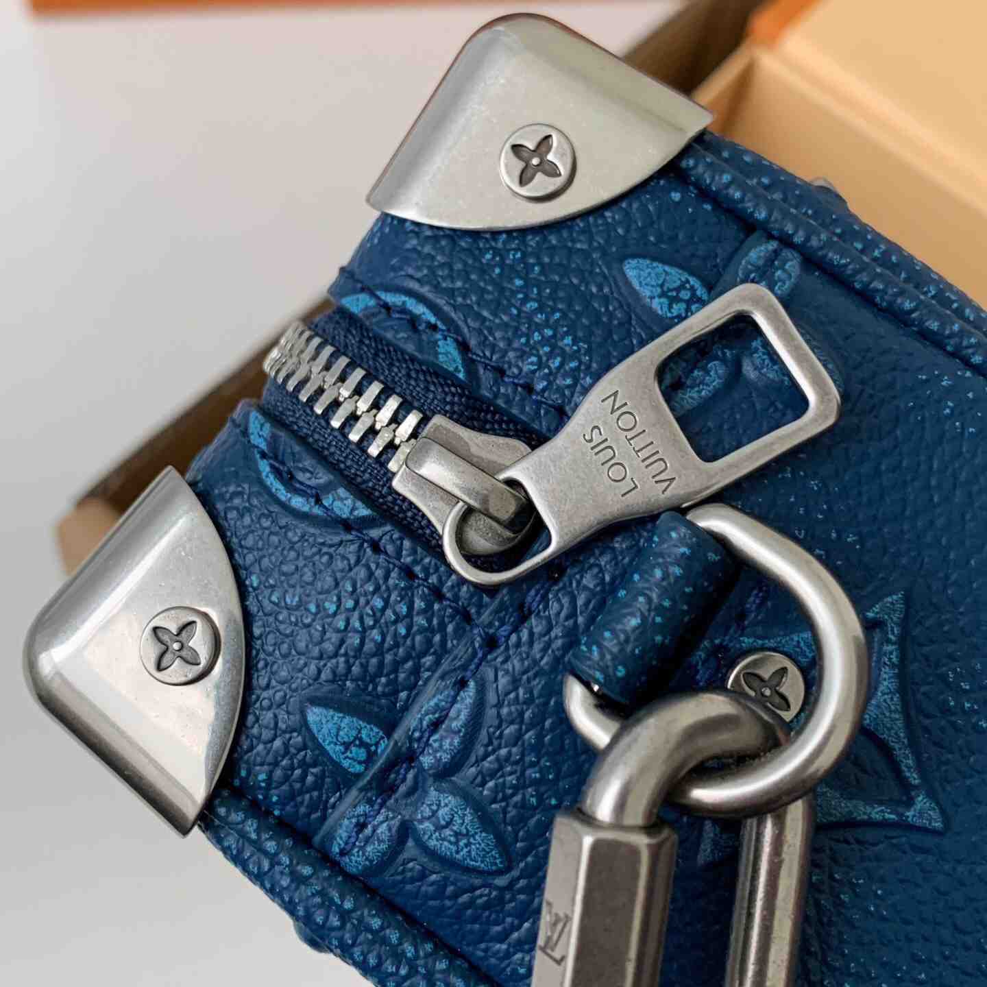 Louis Vuitton Mini Soft Trunk(18.5-13-8CM)  M21368 - FashionPlug