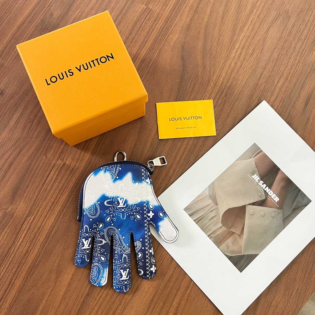 Louis Vuitton HI 5 Pouch    M81410 - FashionPlug