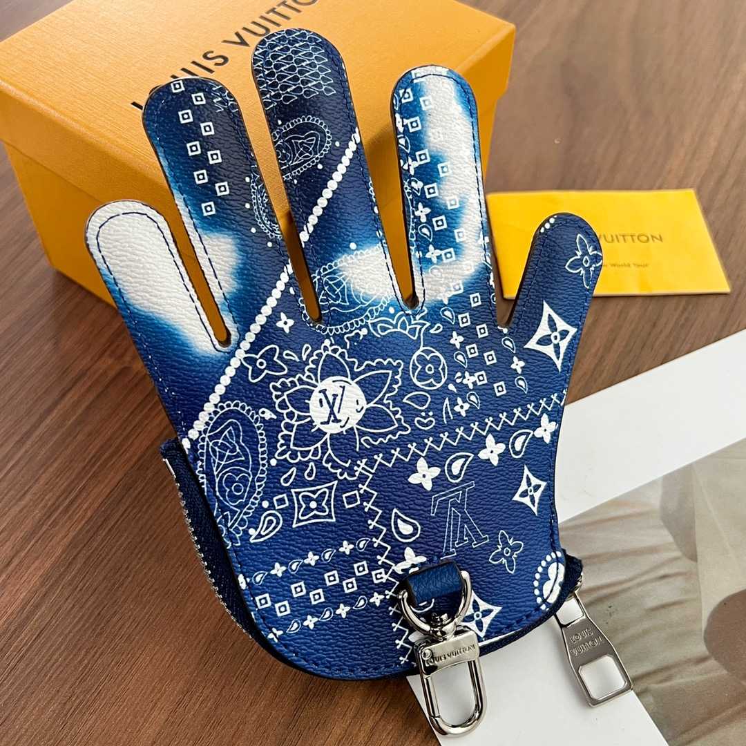 Louis Vuitton HI 5 Pouch    M81410 - FashionPlug