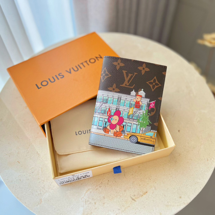 Louis Vuitton Passport Cover   M81614 - FashionPlug