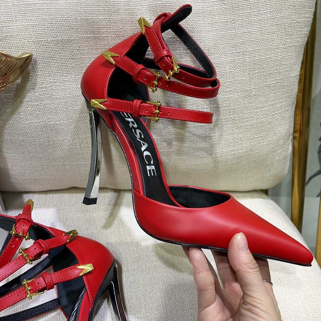 Versace Pin-Point Pumps - FashionPlug