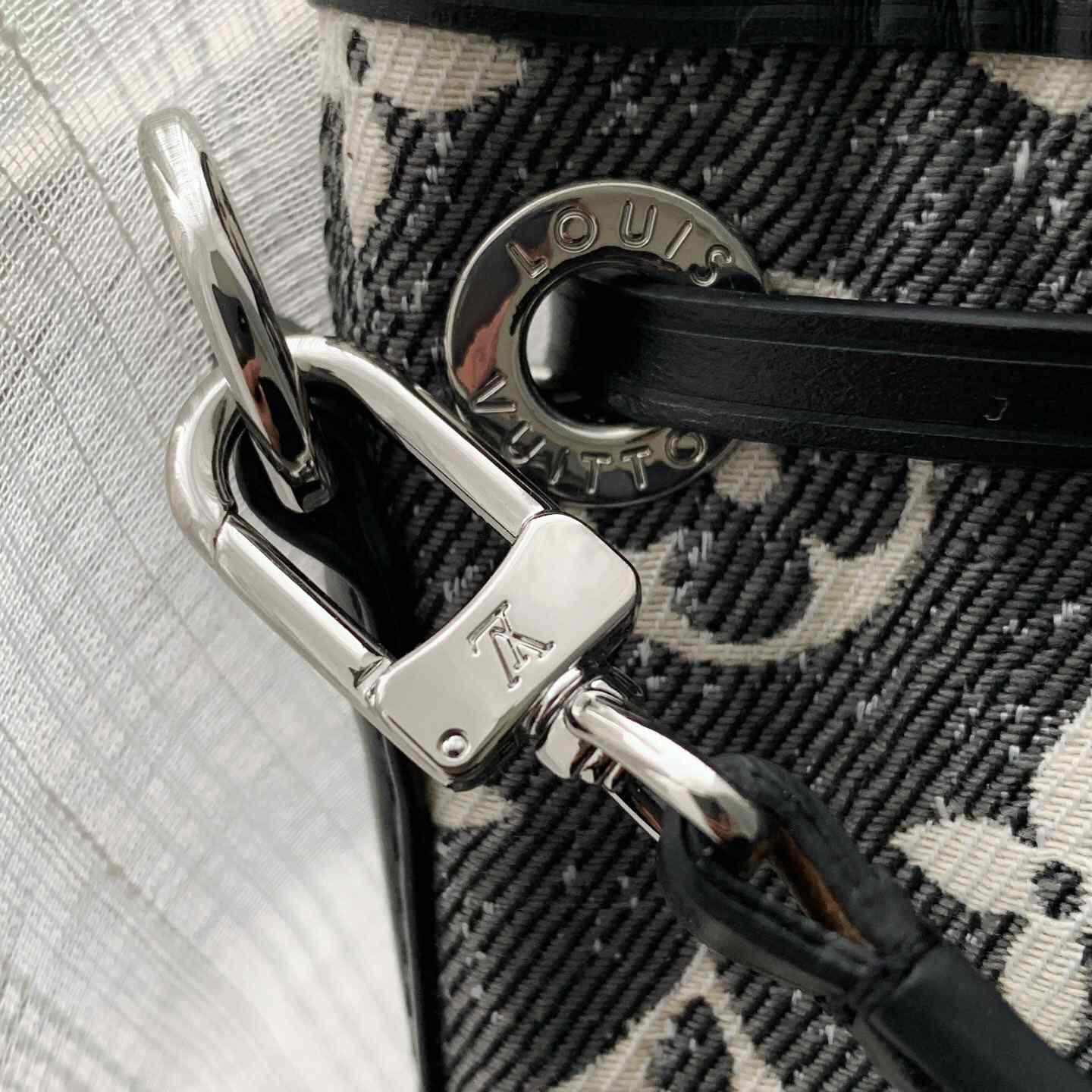 Louis Vuitton Nano Noe(13-16-10m) - FashionPlug
