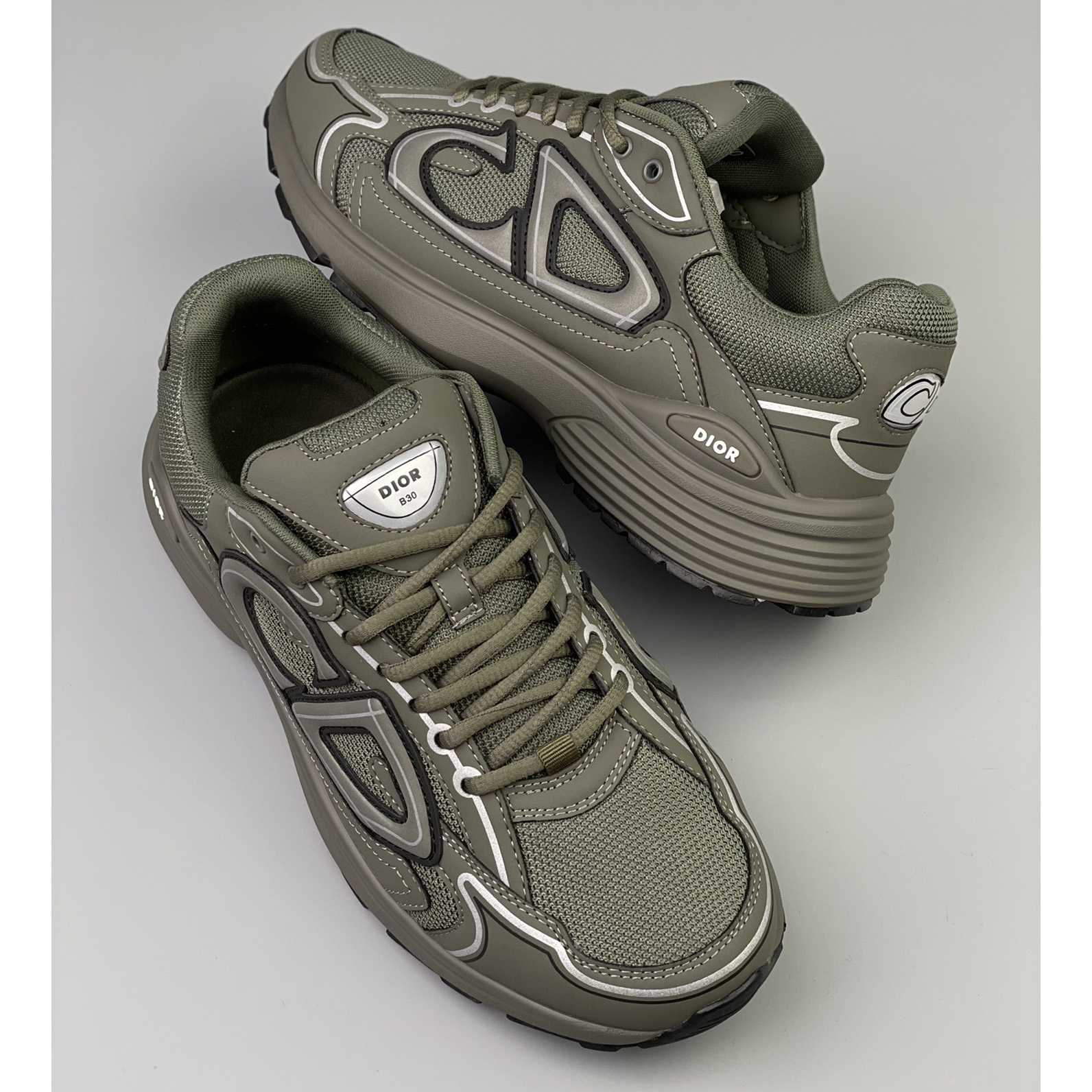 Dior B30 Sneaker  - FashionPlug