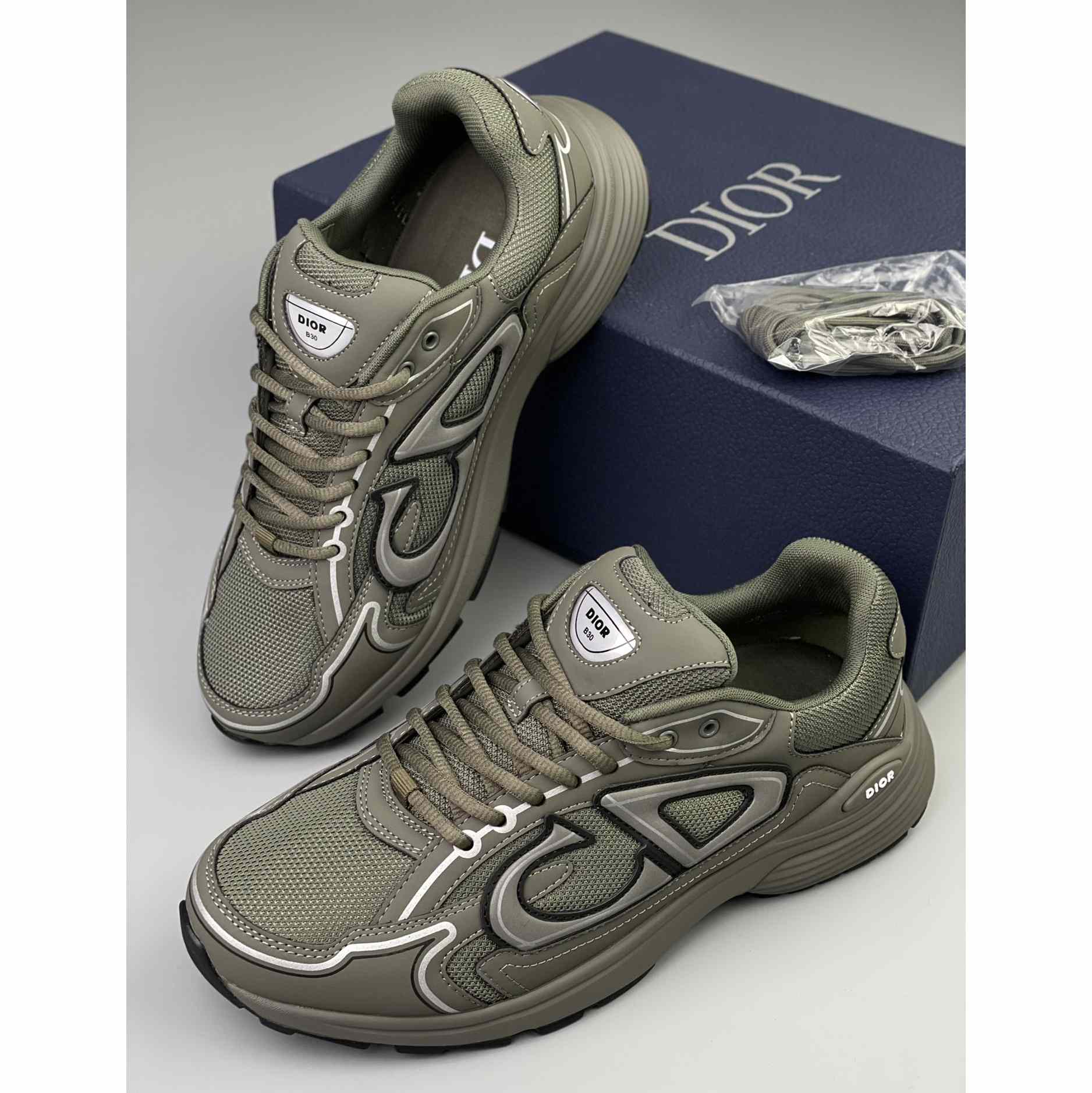 Dior B30 Sneaker  - FashionPlug
