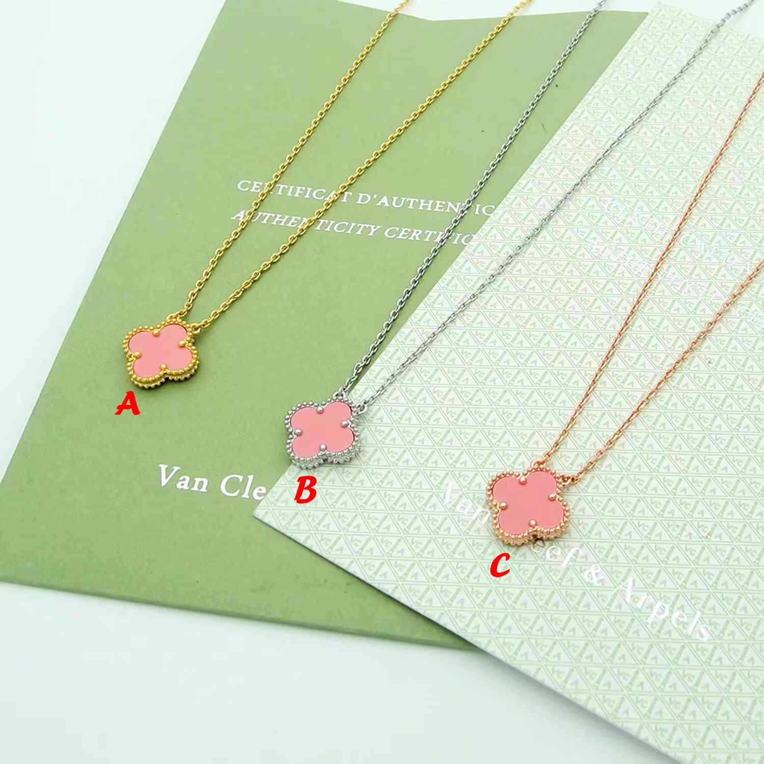 Van Cleef & Arpels Necklace - FashionPlug