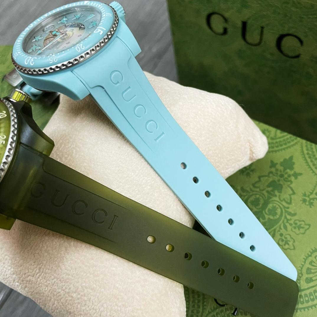 Gucci Dive Watch, 40mm - FashionPlug