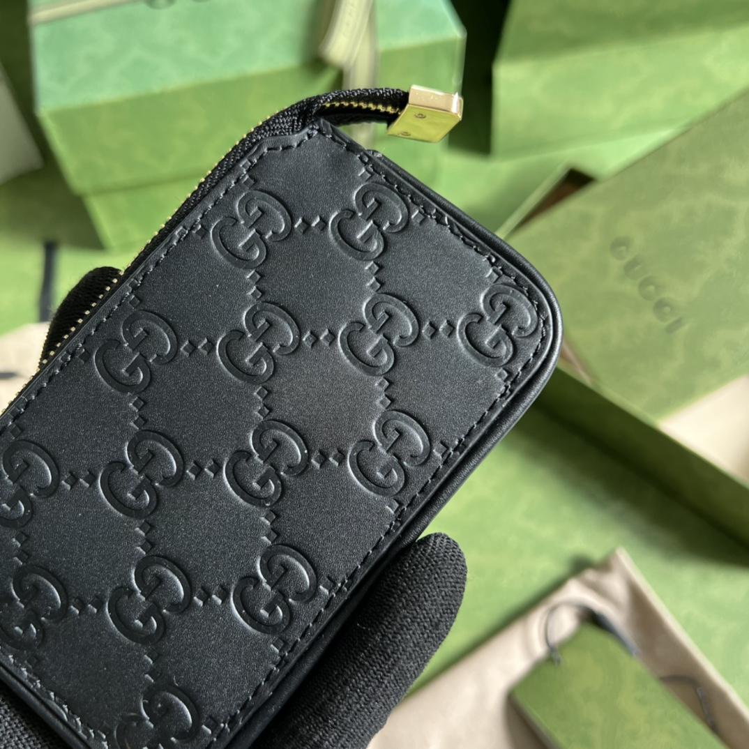 Gucci Signature Key Case(12-7.5-1.5cm) - FashionPlug