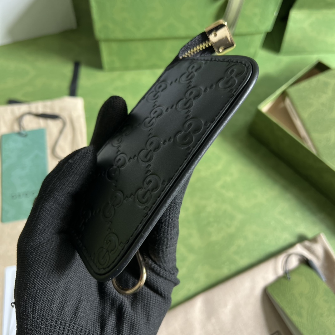Gucci Signature Key Case(12-7.5-1.5cm) - FashionPlug