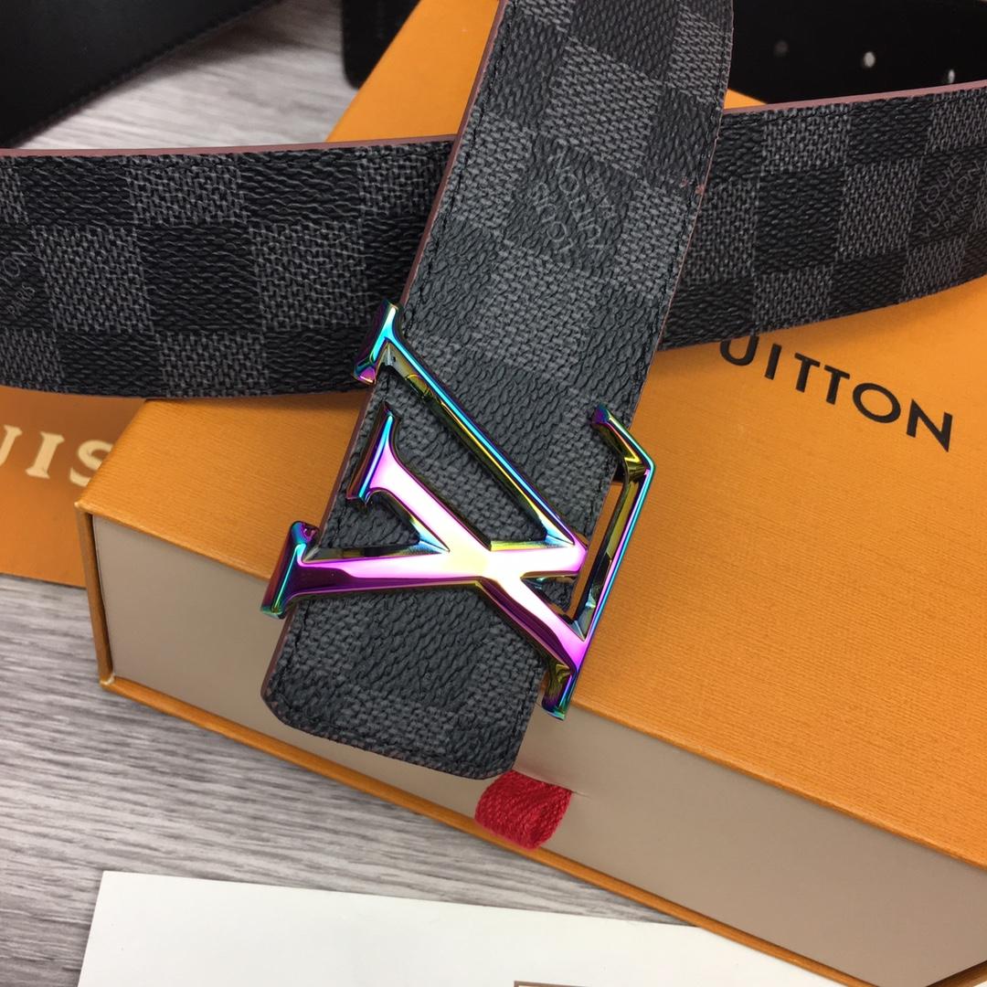 Louis Vuitton  LV Initiales 40mm Reversible Belt - FashionPlug