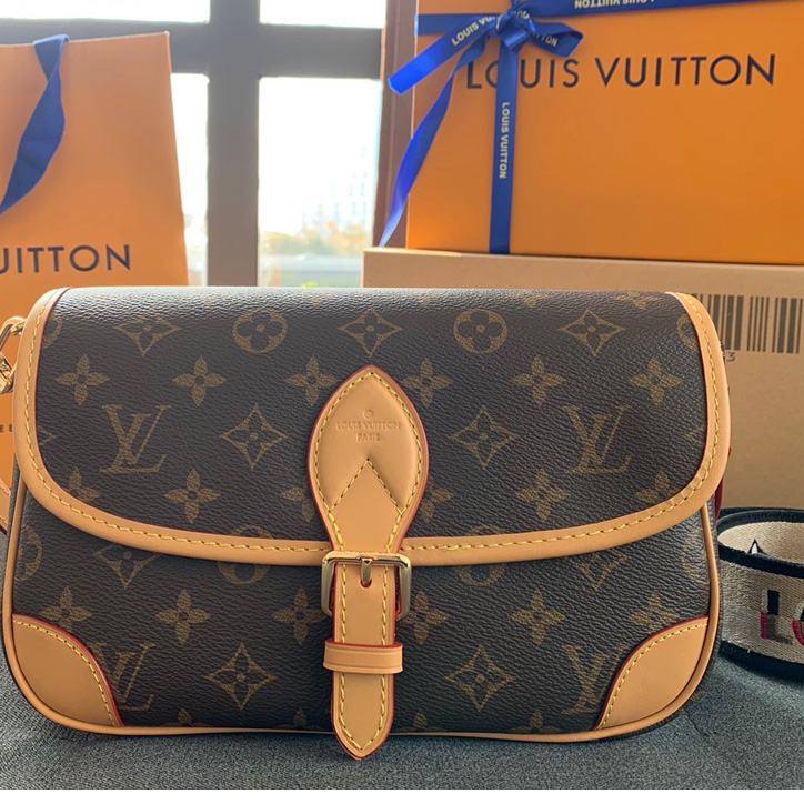 Louis Vuitton Diane(25-9-15cm)   M45985 - FashionPlug